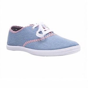 Americana adorable tennis shoes